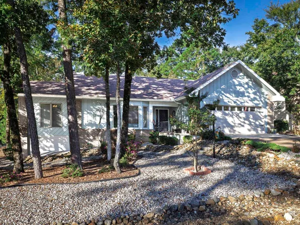 26 Promesa Pl, Hot Springs Village, AR 71909