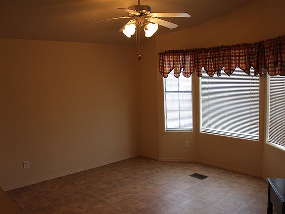 5th image of 5079 E 33rd Ln