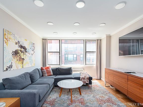 2nd image of 200 W 79th St APT 9B