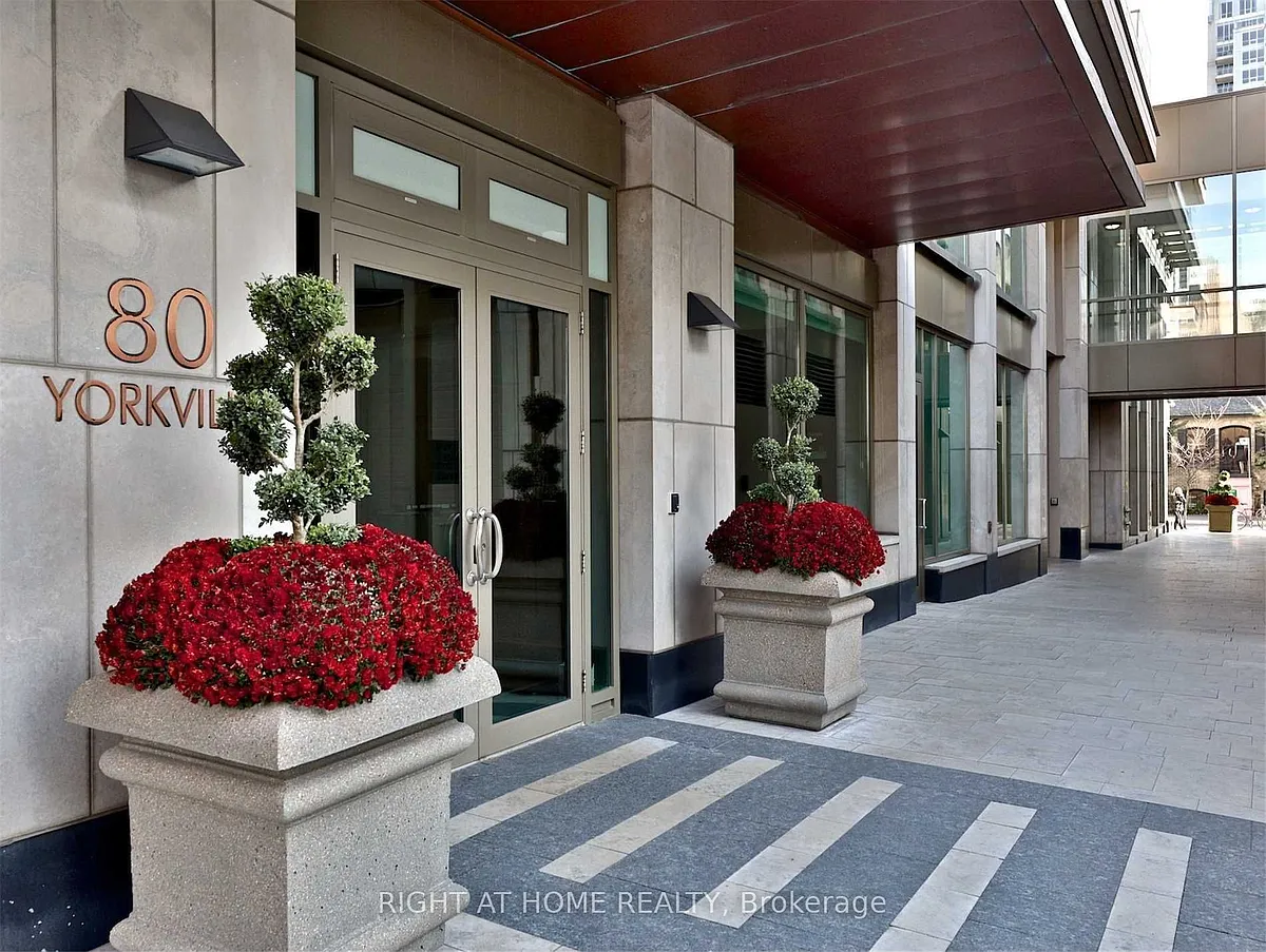 Building Photo - 80 Yorkville Ave #1402