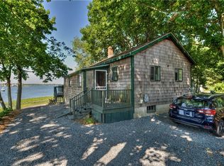 550 Park Ave, Portsmouth, RI 02871