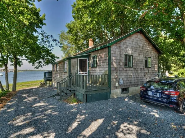 550 Park Ave, Portsmouth, RI 02871