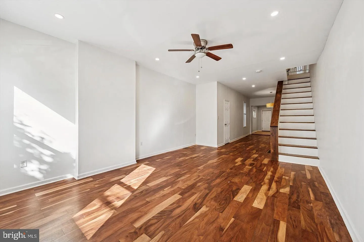 3 bed, 1.5 bath, 1381 sqft, $1,850 — Photo 3
