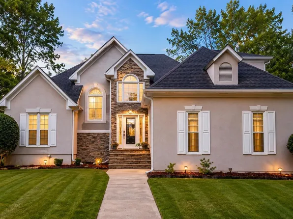 4037 S Shades Crest Rd, Birmingham, AL 35244