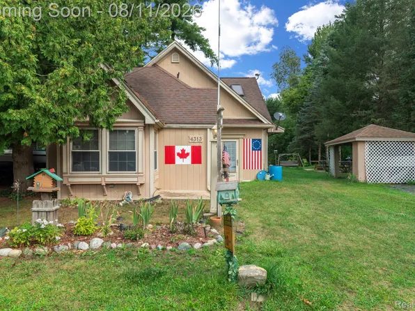 4313 Pantek Park Dr, Attica, MI 48412