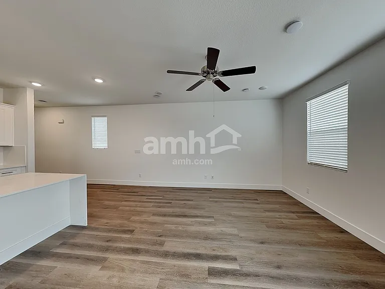 11111 Magallanes St — Photo 6