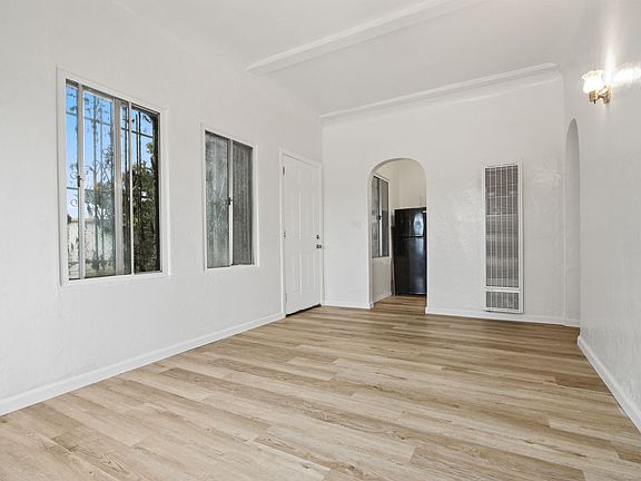 2nd image of 6215-6225 S Harvard Blvd #6215