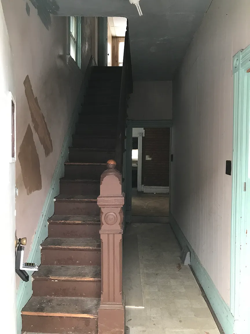 1722 Cecil St photo 1