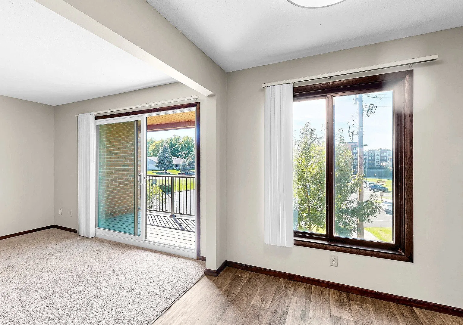 Continental Apartments — Photo 4