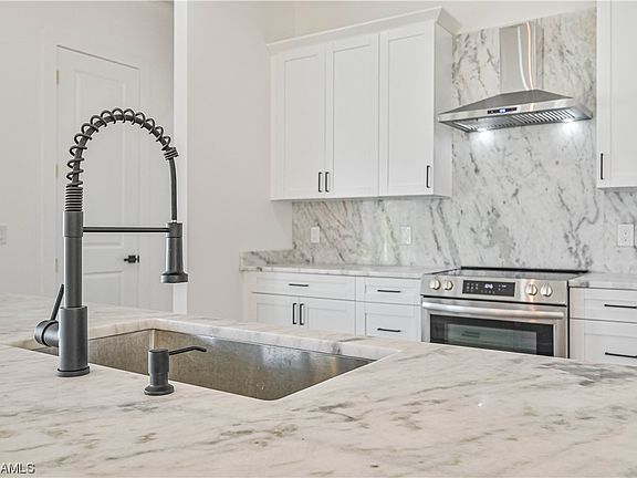 3rd image of 718 NW 36th Pl