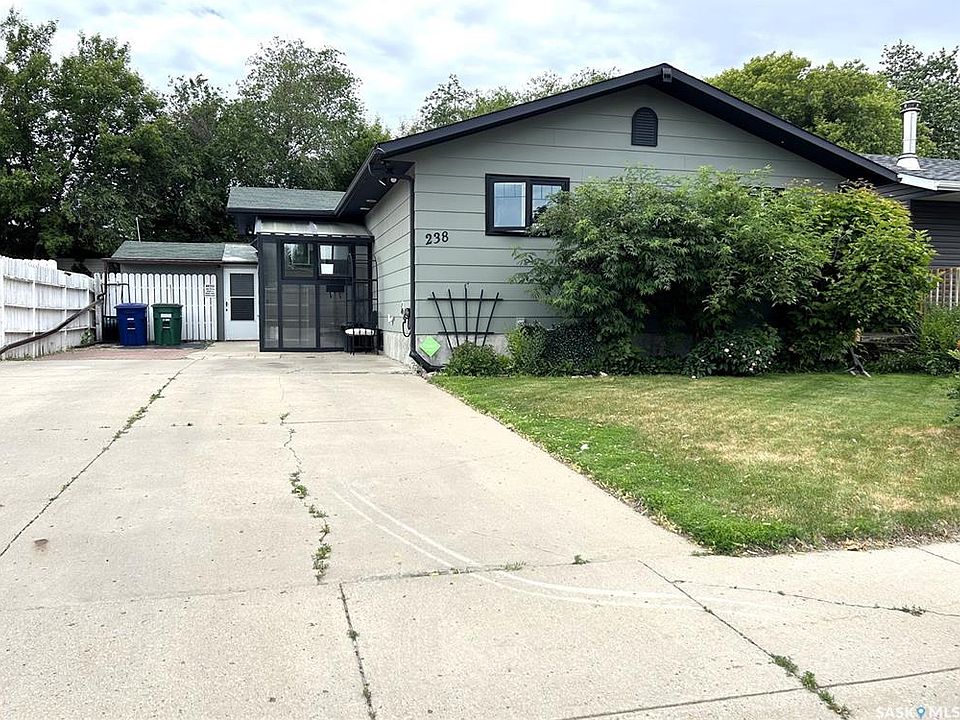 1st image of 238 Nesbitt CRESCENT