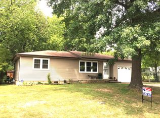 2811 Mulberry Rd, Columbia, MO 65202