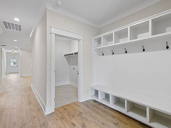5th image of 2046 Grace Johns Cir