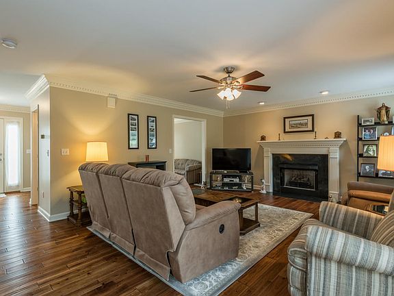 5th image of 10101 Longford Dr