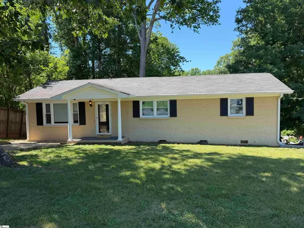 131A Oak Hill Dr, Greenville, SC 29617