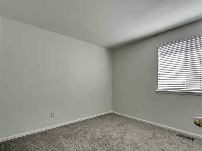 8708 Greengrass Way — Photo 18