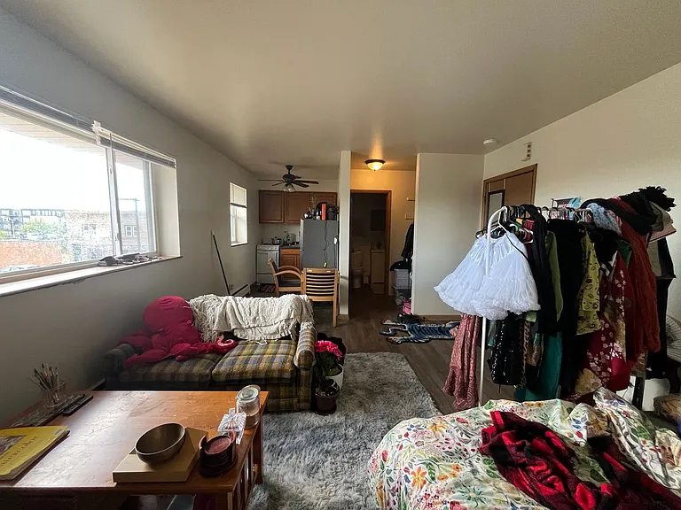 8420 W Greenfield Ave — Photo 10