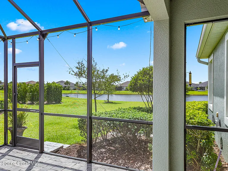 7544 Loren Cove Dr — Photo 9
