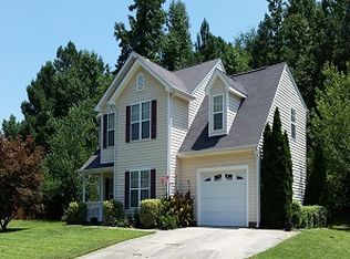 205 Fair Glen Rd, Holly Springs, NC 27540