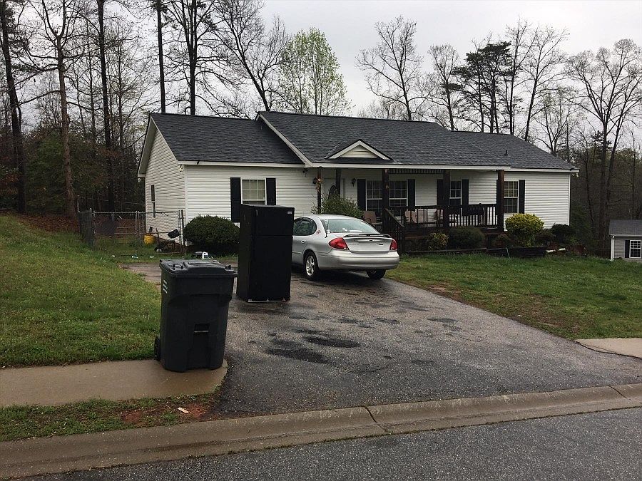 1st image of 221 Creektop Ct