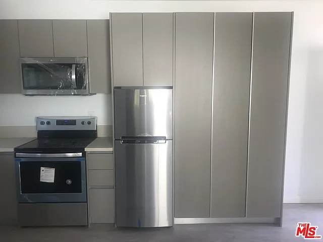 Studio, 1.0 bath, $2,495 — Photo 2
