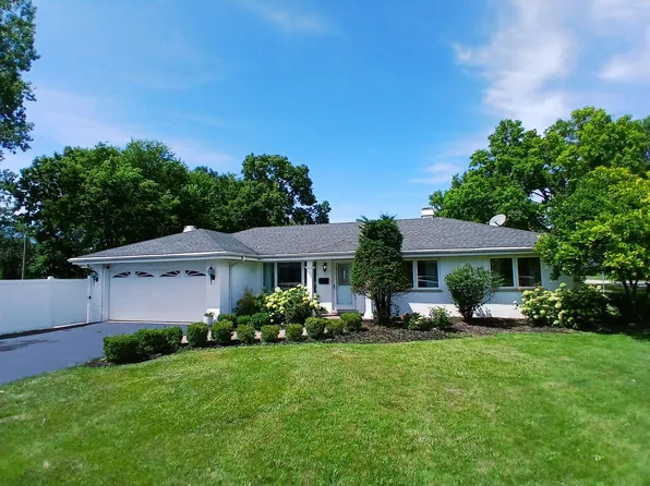 5625 Ridgewood Dr, Western Springs, IL 60558