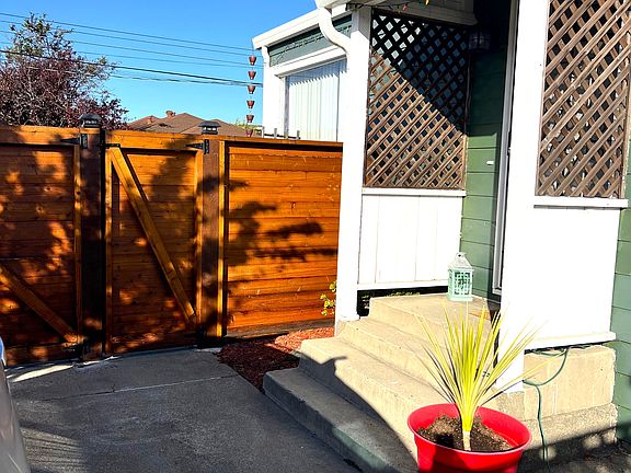 4th image of 1348 Monterey St