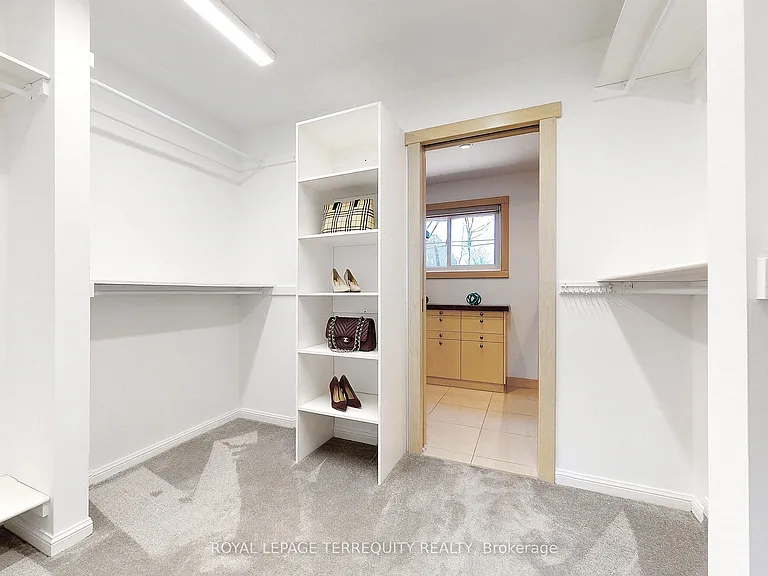 2055 Waters Edge Dr — Photo 12