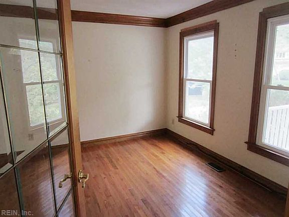 4th image of 406 Ventosa Dr