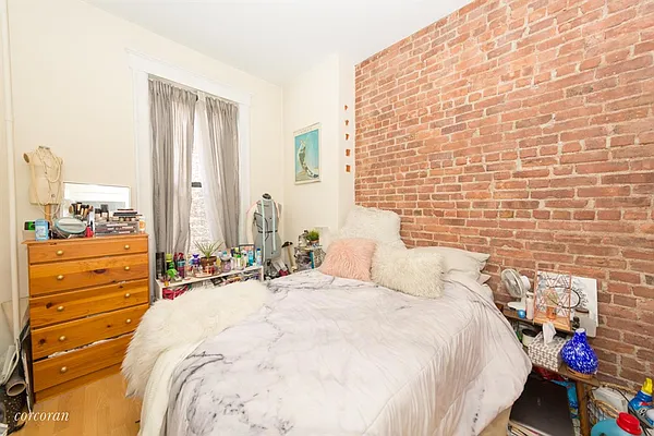 Rented by Corcoran | media 23