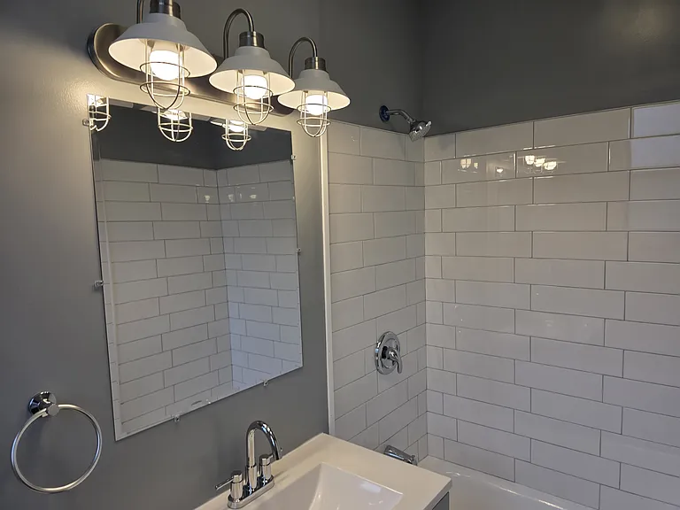 2054 E 69th St #1B — Photo 25