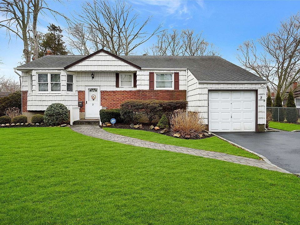 1st image of 7 Clifford Blvd