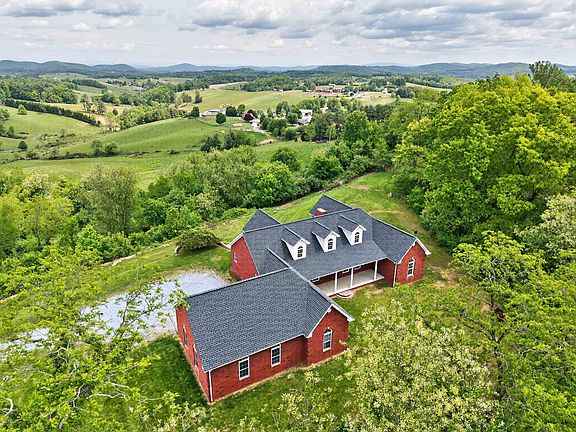3rd image of 217 Indian Valley Rd