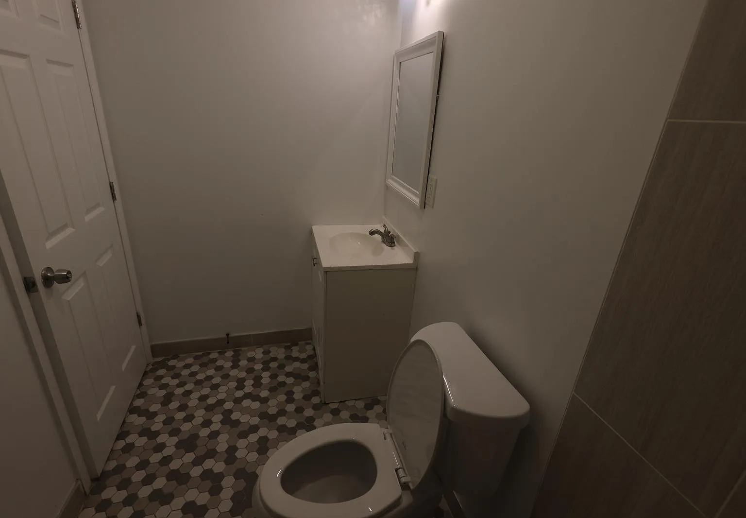 2 bed, 700 sqft, $1,650 — Photo 3