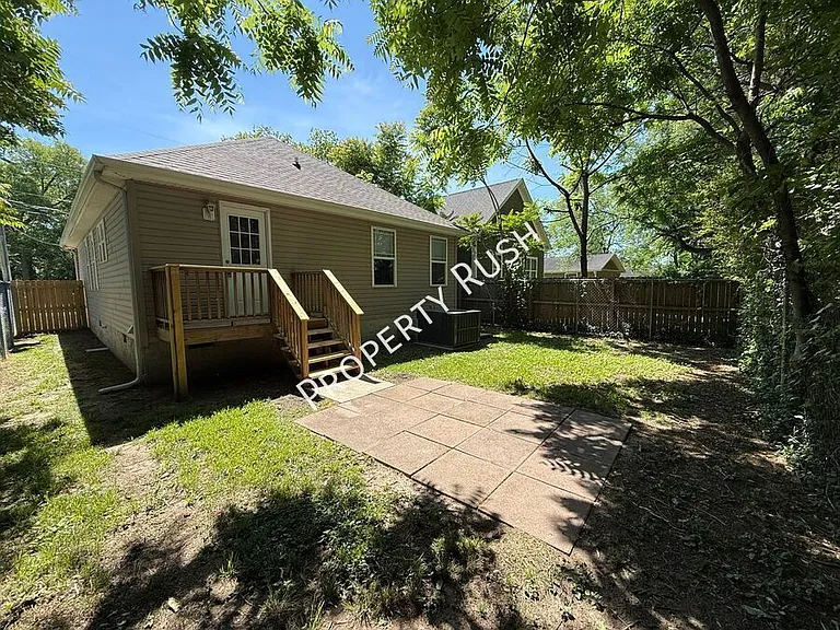 709 N Holly St — Photo 28