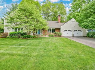 119 Stonepost Rd, Glastonbury, CT 06033