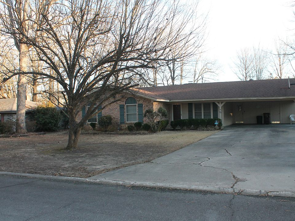 1st image of 141 Dogwood Dr