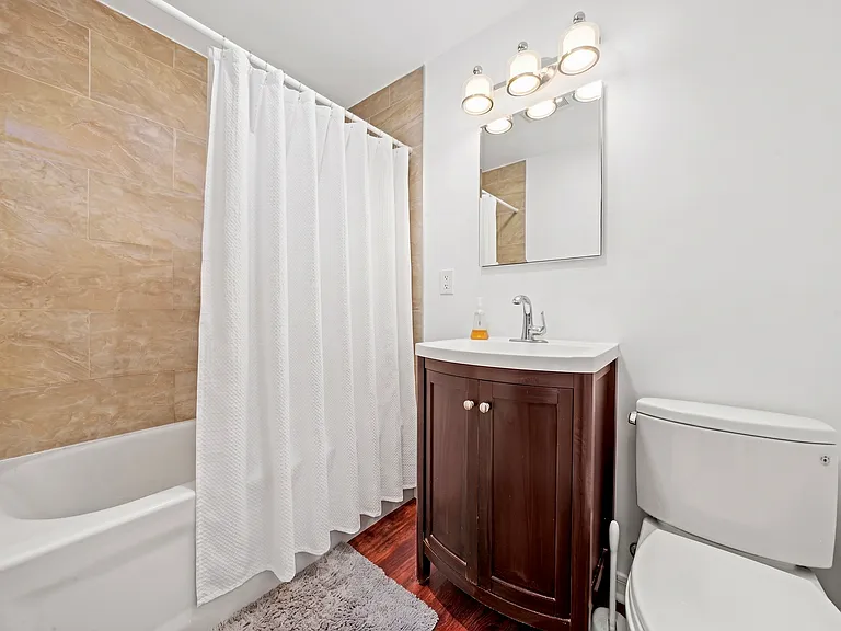 2133 N Sheffield Ave #1A — Photo 7