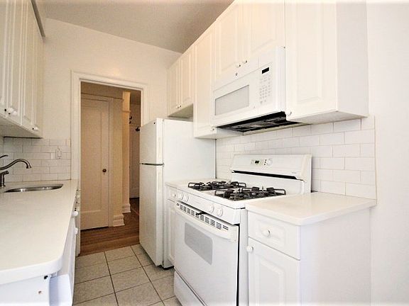 5th image of 143 W 96th St #7E