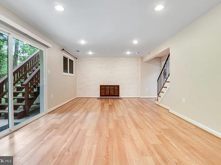 5019 Fleming Dr — Photo 27