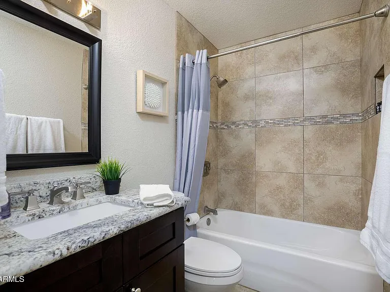 7818 E Rovey Ave — Photo 13