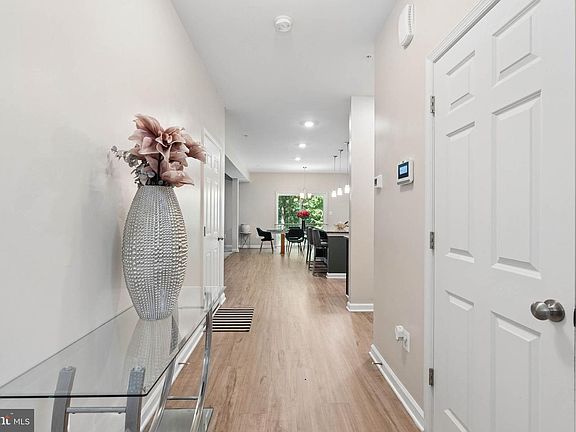 4th image of 1420 Canopy Ln