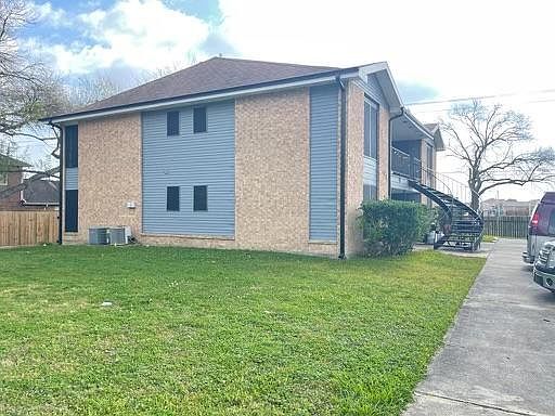 2nd image of 4027 Briarglen Dr #3