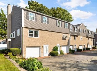13 Circuit Ln #1, Watertown, MA 02472