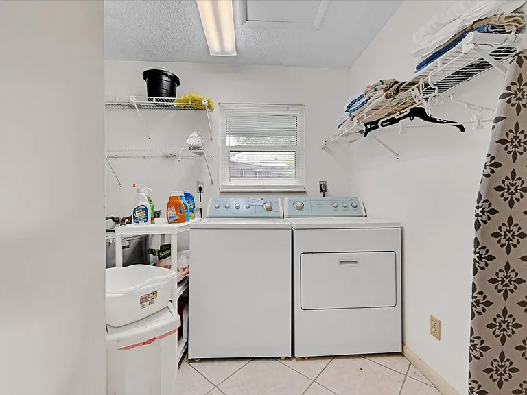 1127 E Seminole Ave #12C — Photo 56