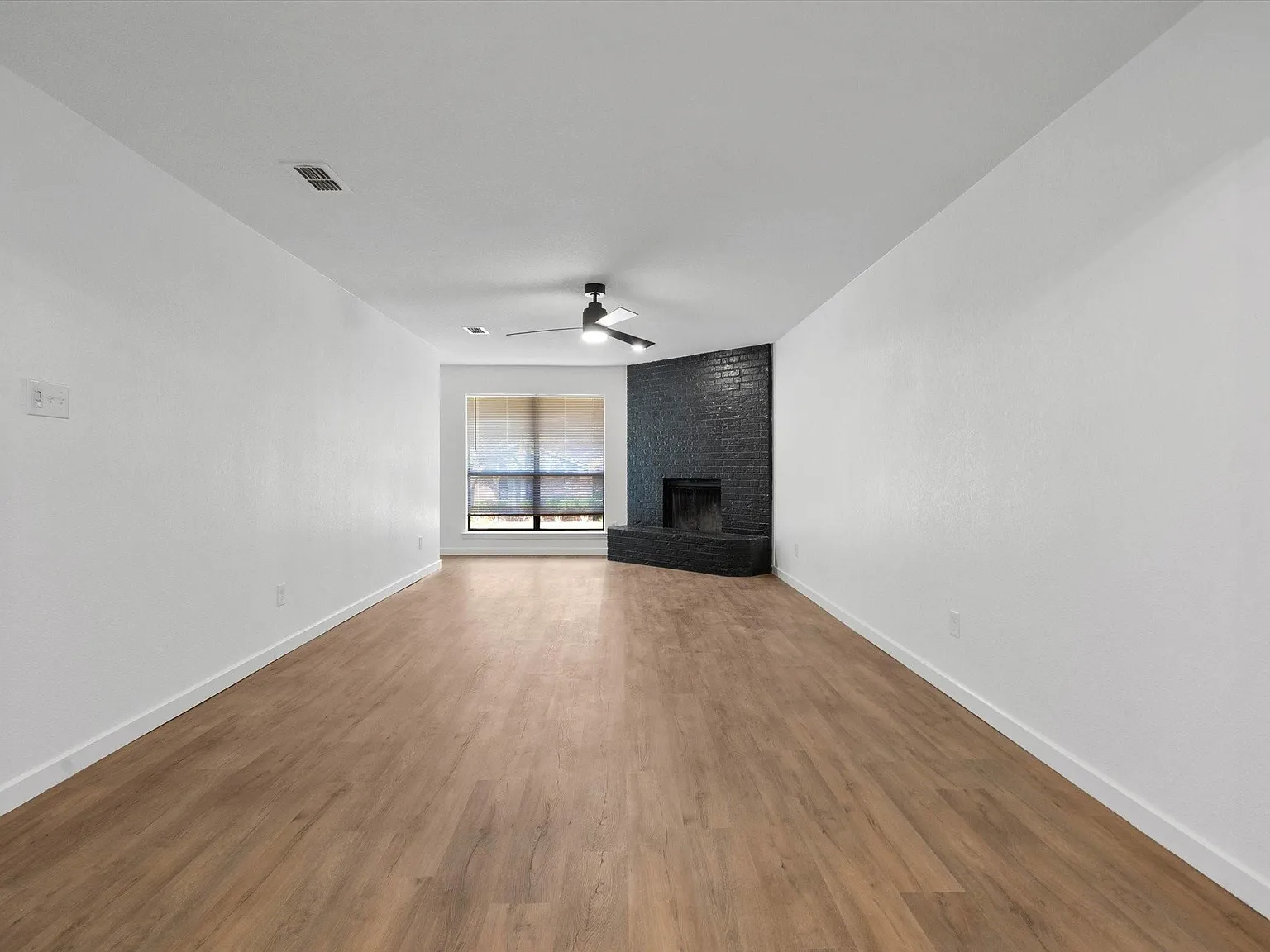 2 bed, 1285 sqft, $1,650 — Photo 4