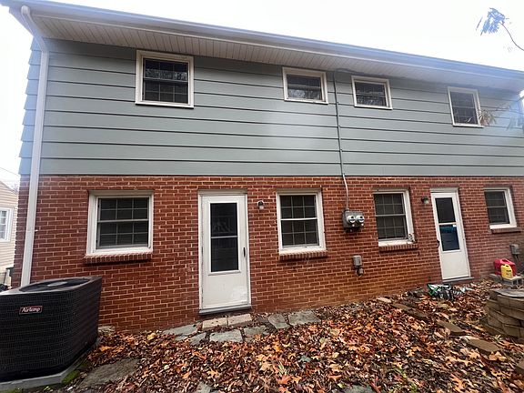 3rd image of 835 Kerns Ave SW