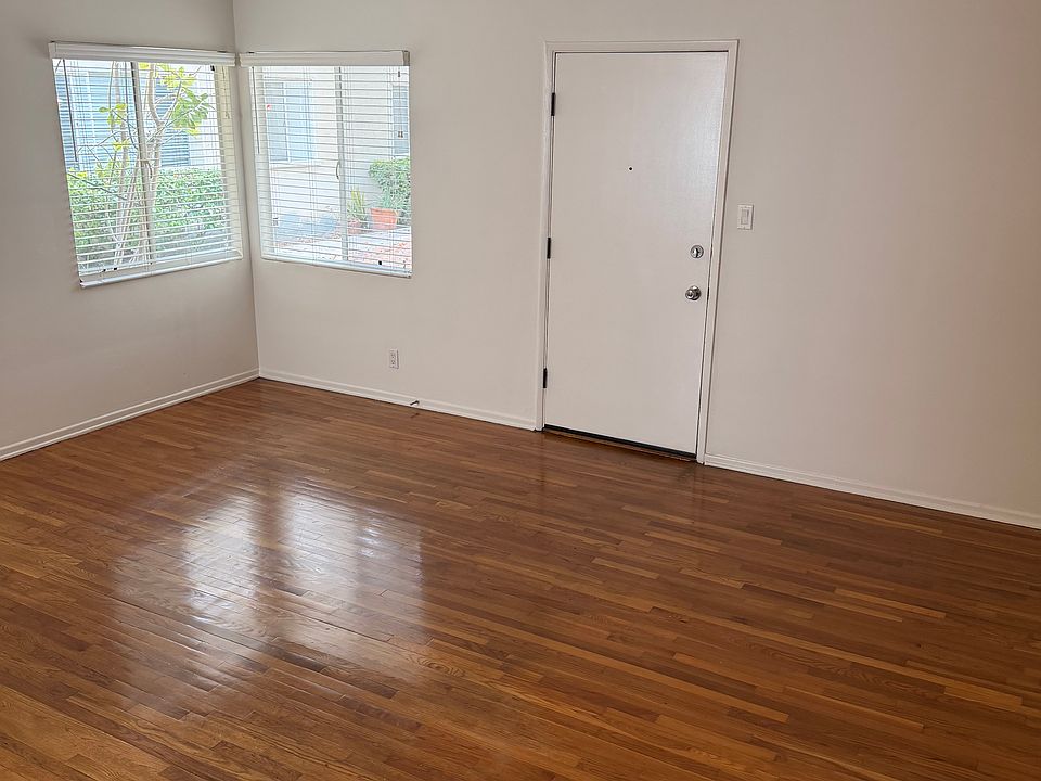 1st image of 1302 S Saltair Ave APT 4