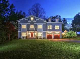 157 Lovers Ln, Fairfield, CT 06824