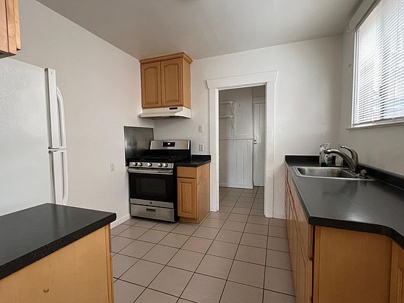 2nd image of 5549 California St